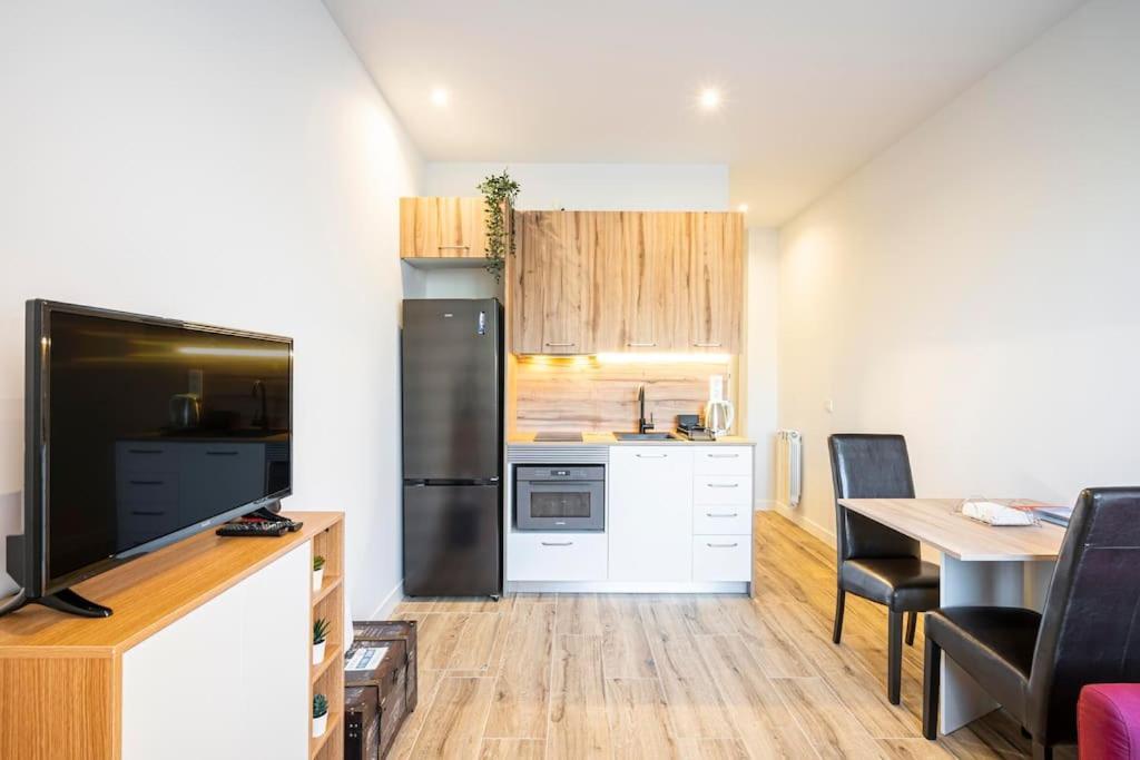 Agradable Apartamento A Pie De Calle-30 Min De Sol มาดริด ภายนอก รูปภาพ